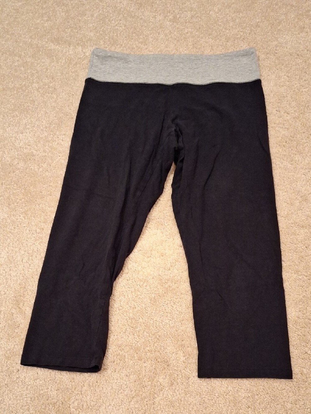 SO Black Legging Capris - Picture 3 of 4